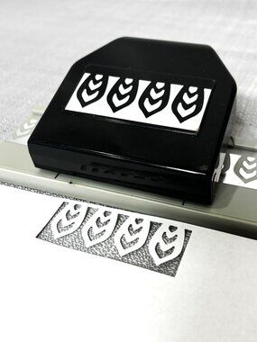 EK Success Paper Shapers Large Edge Punch Dahlia Petals
